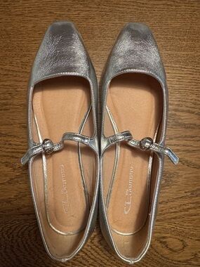 CL by Laundry Metallic Silver Mary Jane Flats